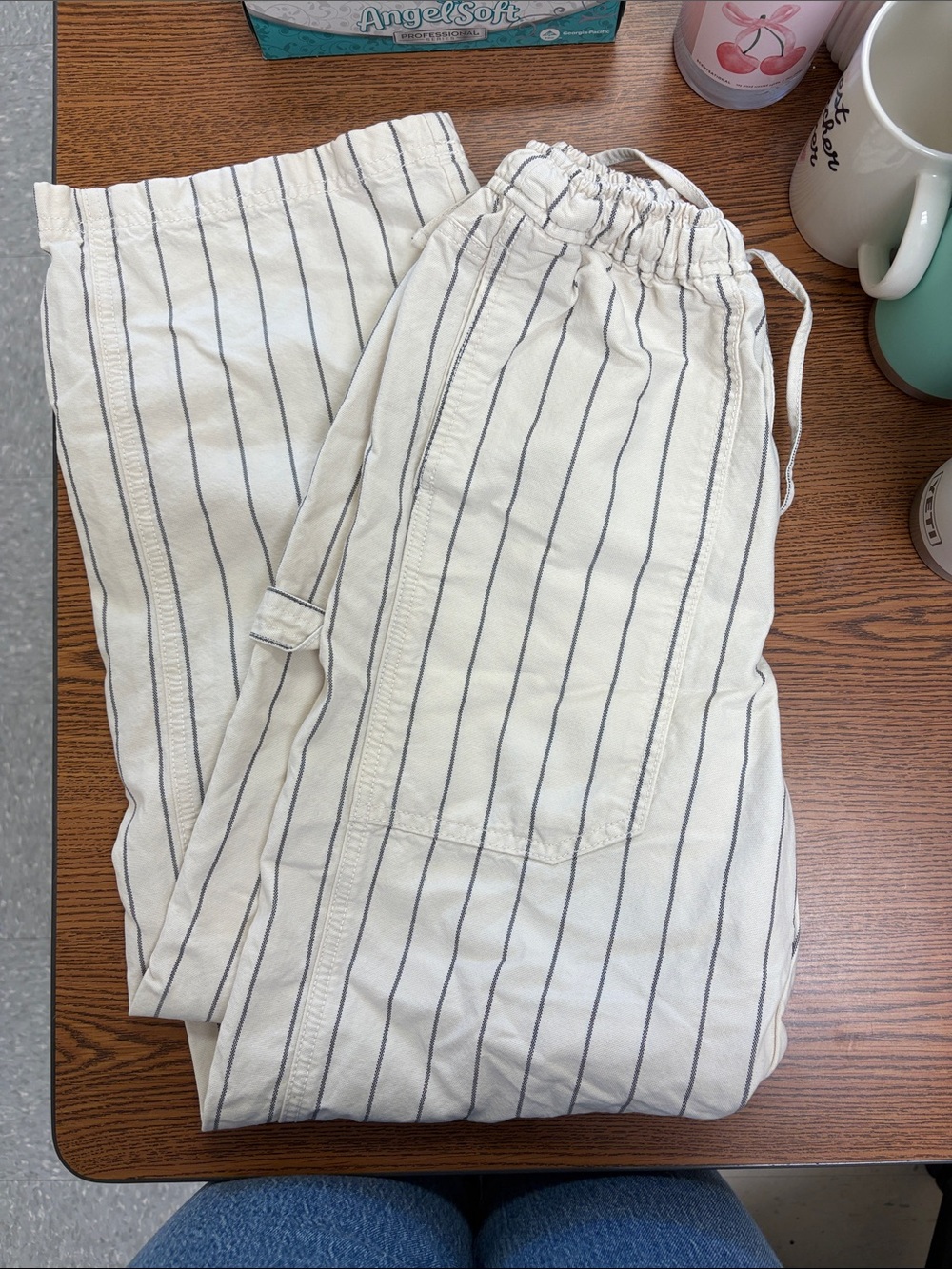 Aerie Striped Drawstring Women’s Pants - White with Navy Pinstripes